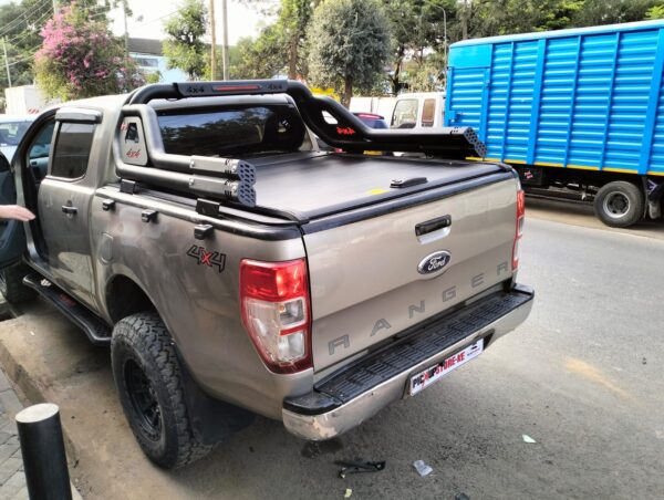 Ford Ranger Roller Shutter Cover with Night Fury Roll Bar