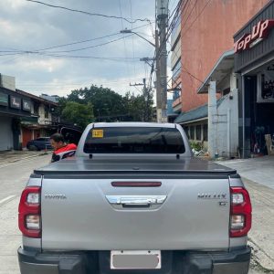 Lockable Hard Tri Fold Cover Toyota Hilux