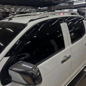 Isuzu D-Max Wind Deflector